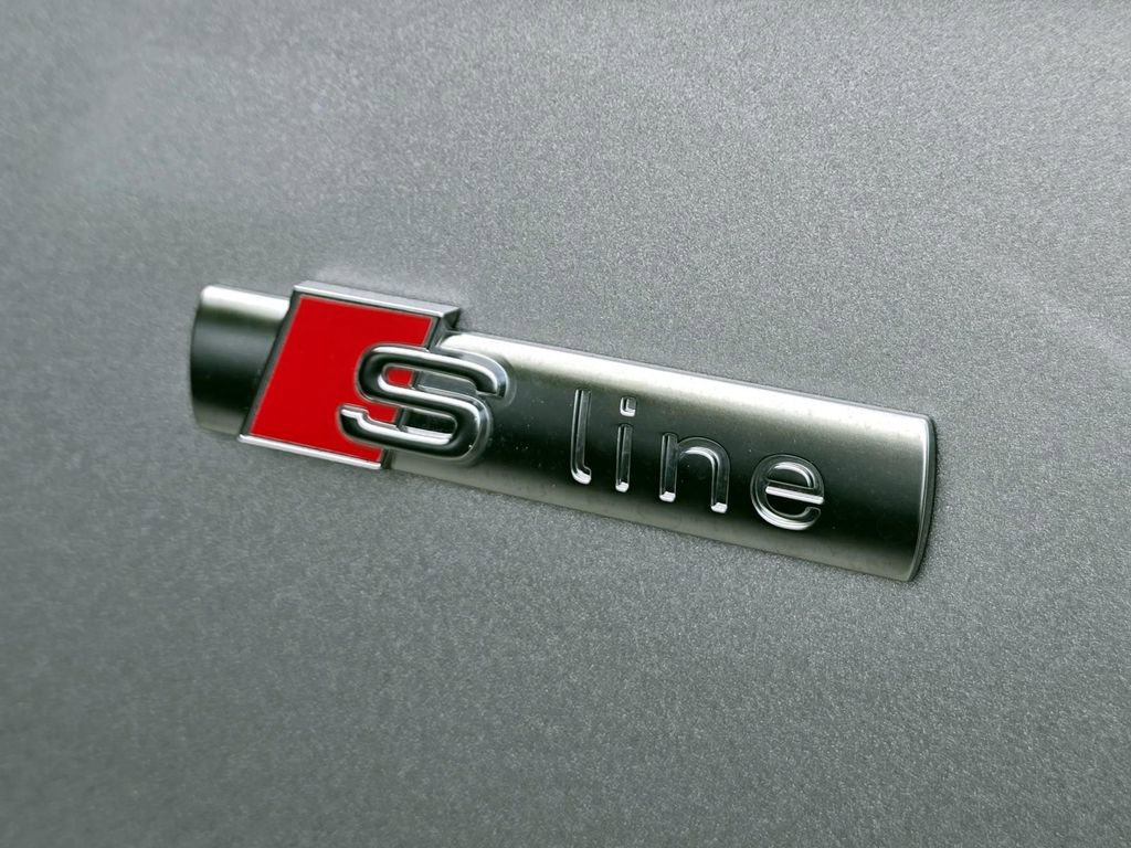 Used 2025 Audi Q5 2.0T Premium image 35