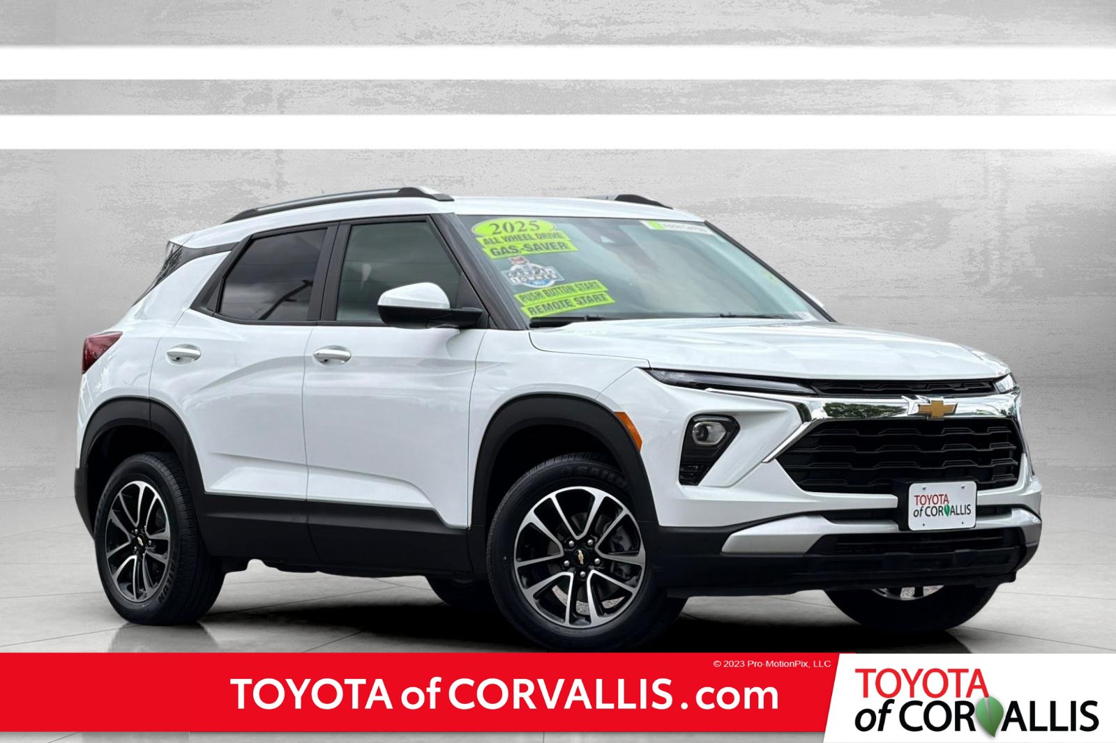 Used 2025 Chevrolet TrailBlazer LT AWD/4WD image 1