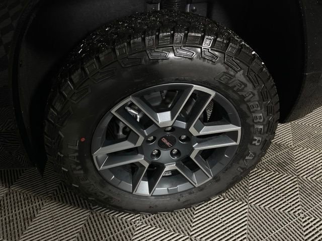 New 2026 GMC Terrain AT4 w/ Convenience Package III image 41