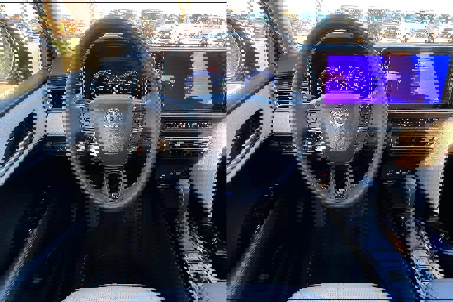 Used 2025 Toyota Camry XLE image 6