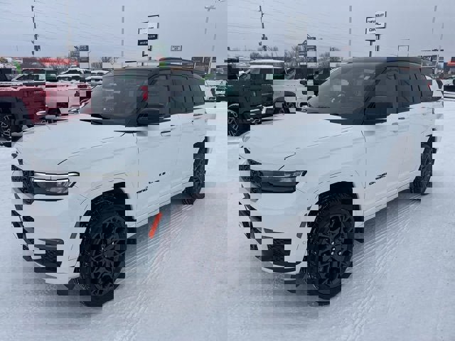 Used 2023 Jeep Grand Cherokee L Summit w/ Advanced Protech Group IV image 7