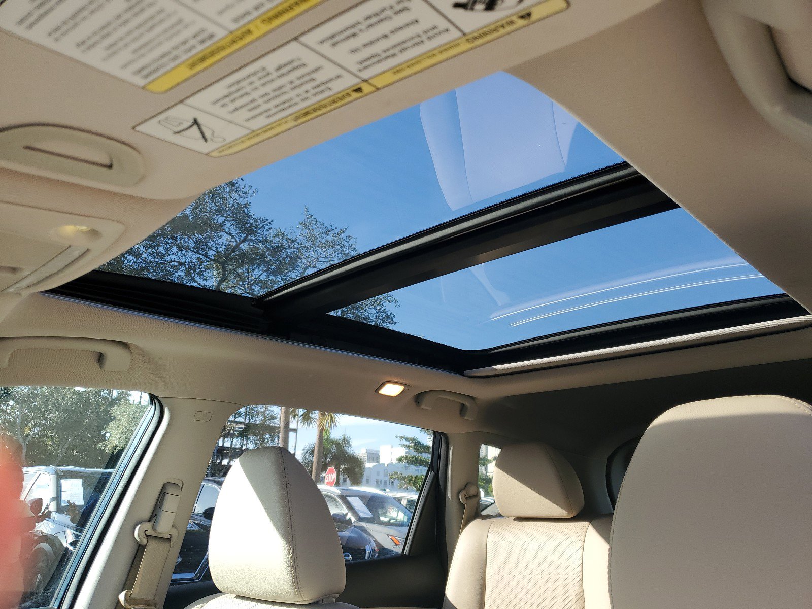 Used 2016 Nissan Rogue SL w/ SL Premium Package image 9