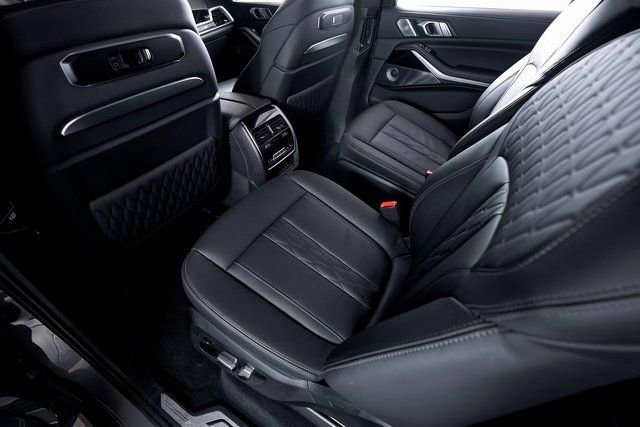 Used 2025 BMW ALPINA XB7 image 29