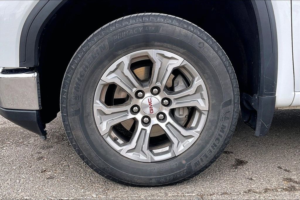 Used 2025 GMC Sierra 1500 SLT RWD image 9