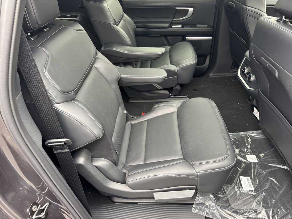 New 2025 Ford Expedition Max Platinum w/ Stealth Appearance Package AWD/4WD image 16