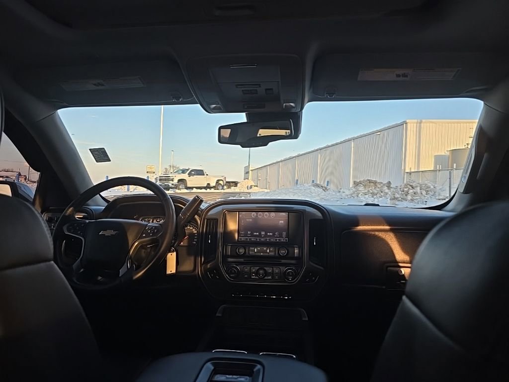 Used 2018 Chevrolet Silverado 1500 High Country image 24