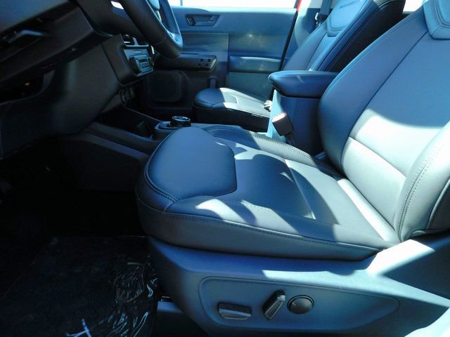 New 2025 Ford Maverick Lariat w/ Black Appearance Package image 22