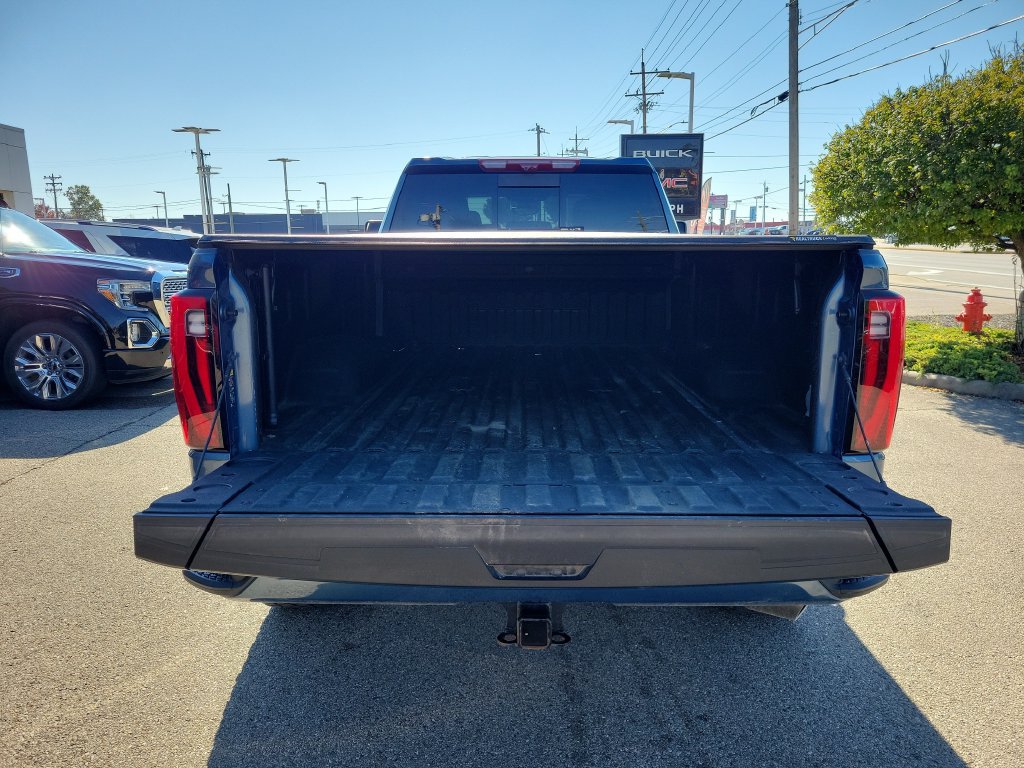 Used 2024 GMC Sierra 2500 Denali Ultimate AWD/4WD image 8