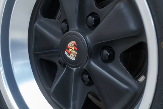 Used 1989 Porsche 911 Carrera RWD image 40