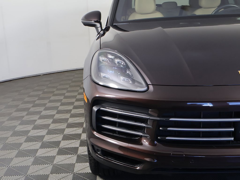 Used 2022 Porsche Cayenne image 18