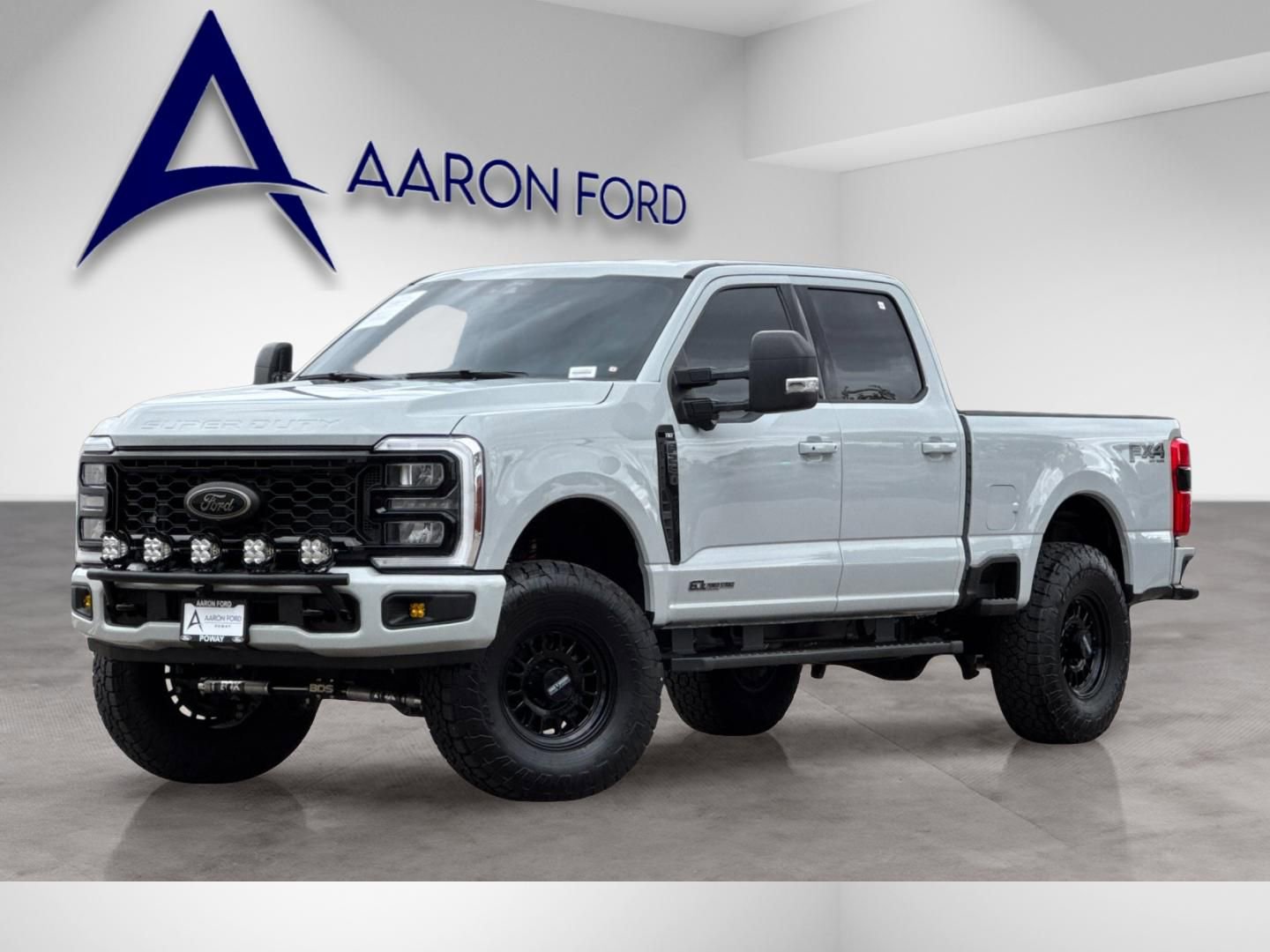 Used 2025 Ford F250 XLT w/ Black Appearance Package AWD/4WD image 2