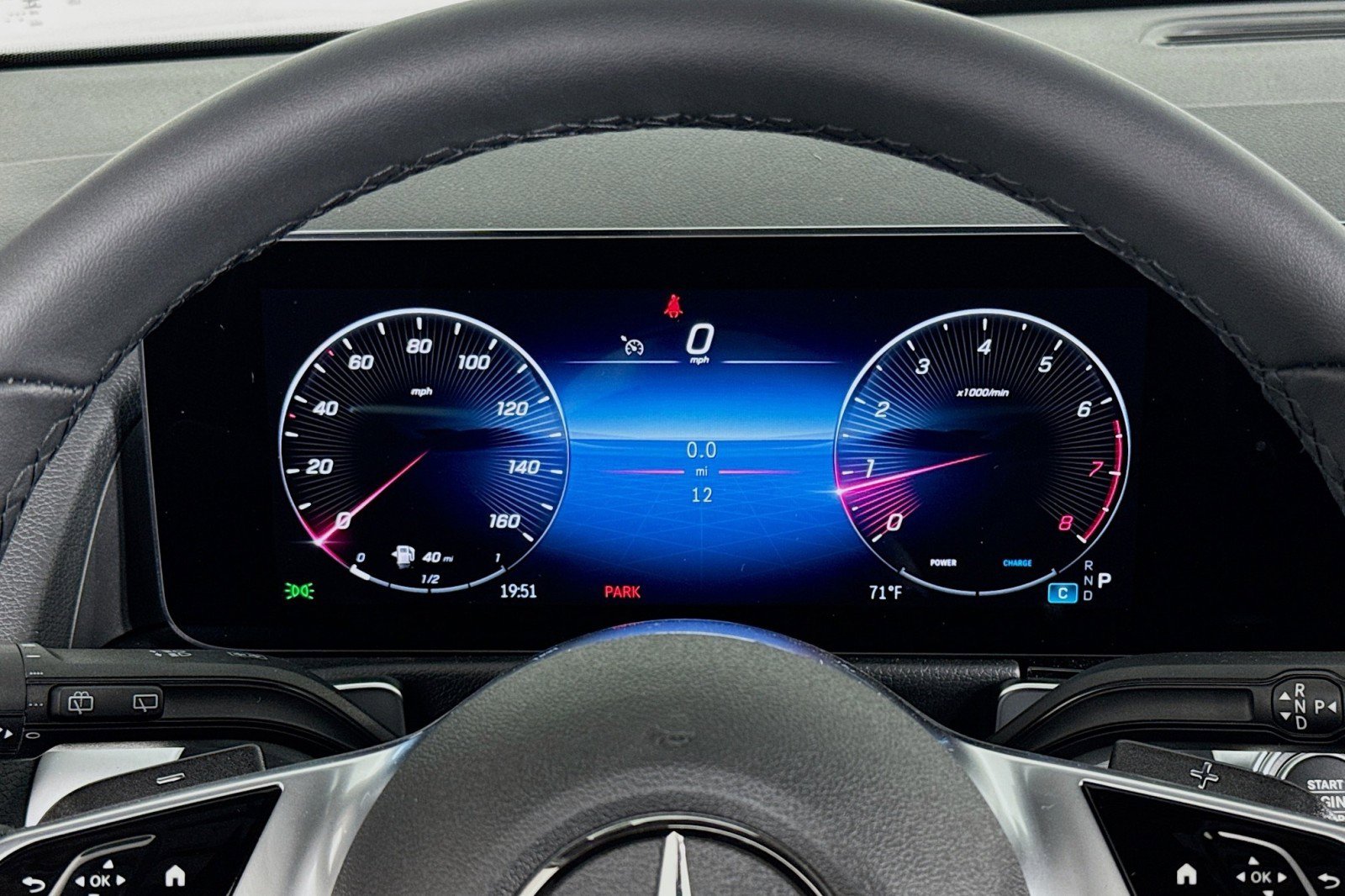 New 2026 Mercedes-Benz GLB 250 image 18