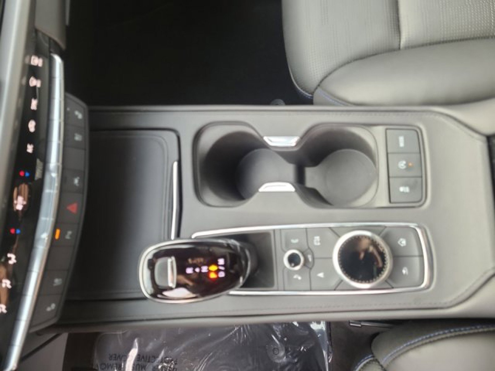 Used 2024 Cadillac XT4 Sport image 15