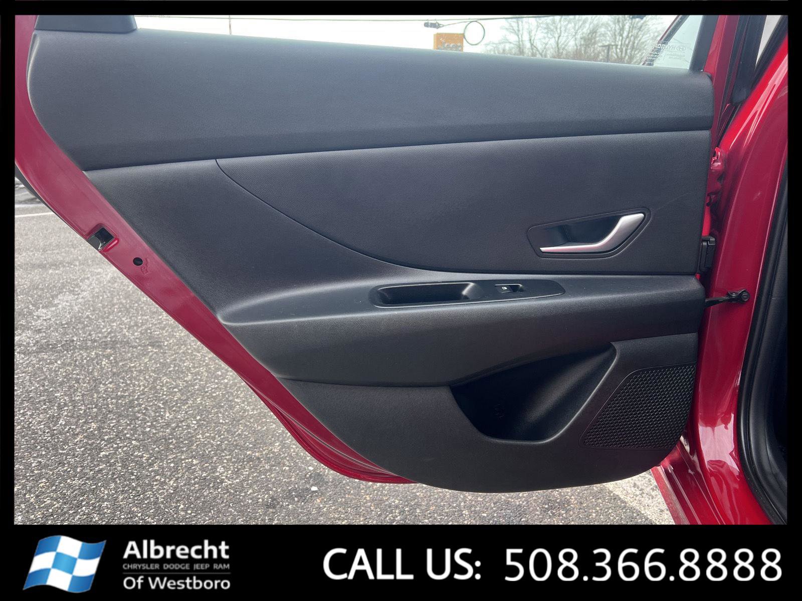 Used 2023 Hyundai Elantra SEL image 14