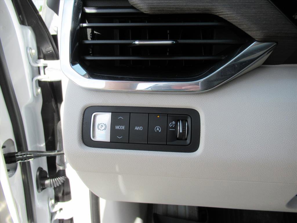 Used 2025 GMC Acadia Denali w/ Super Cruise Package image 22