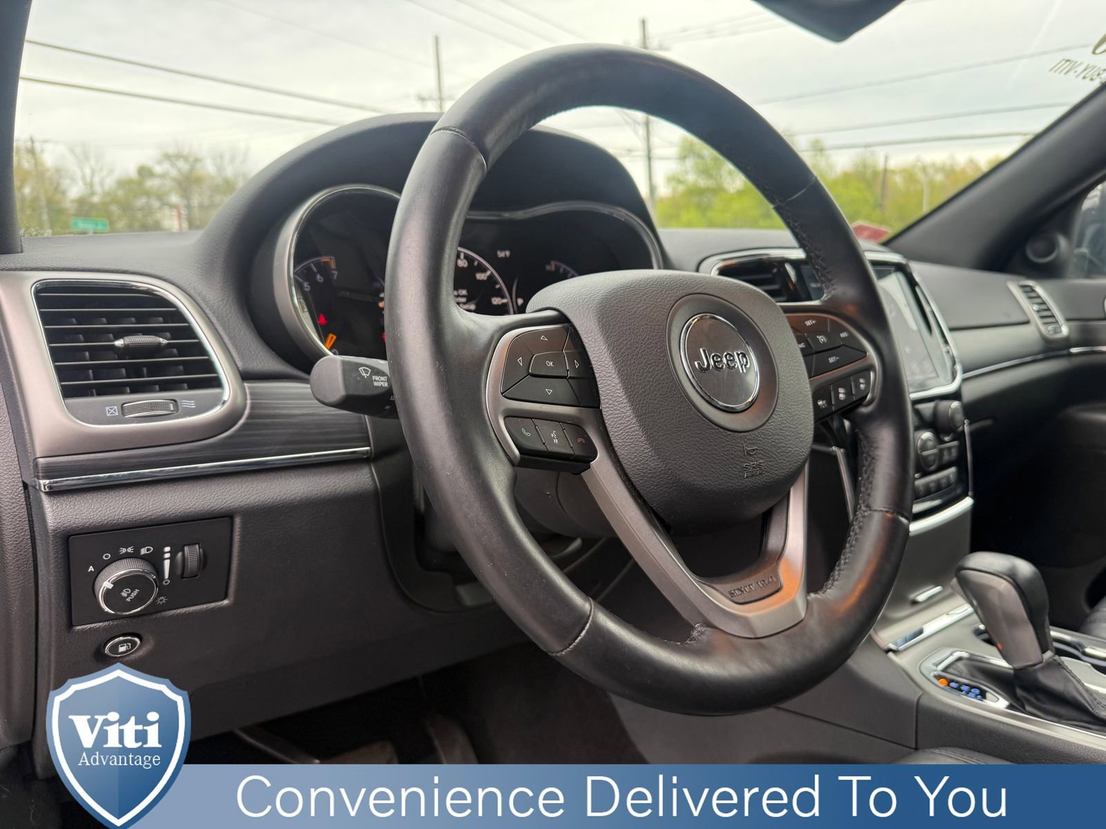 Used 2020 Jeep Grand Cherokee Limited AWD/4WD image 17