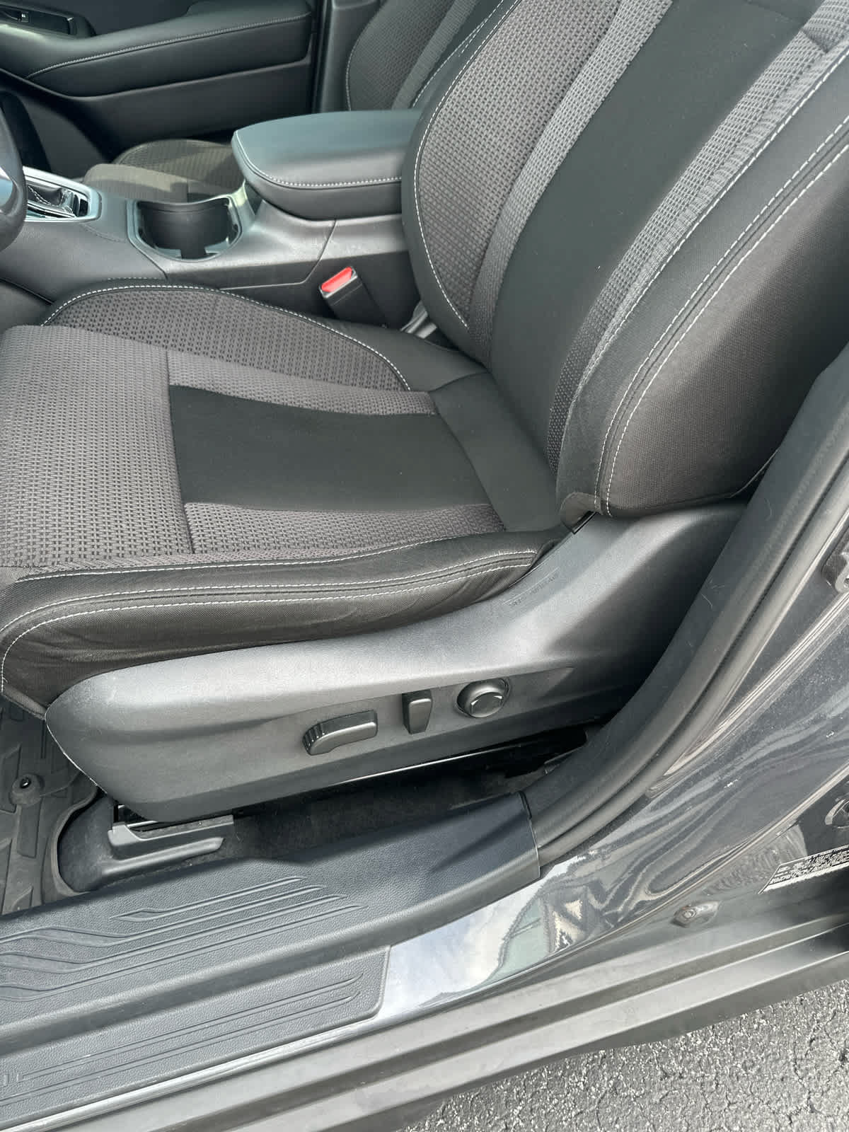 Used 2023 Subaru Outback Premium AWD/4WD image 15