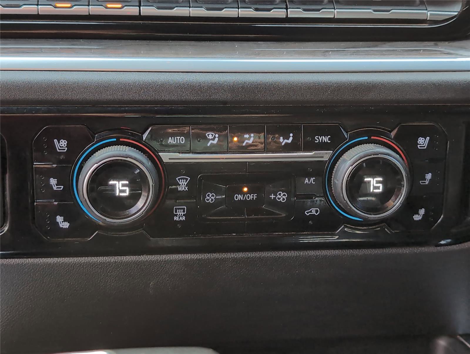 Used 2022 Chevrolet Silverado 1500 LTZ image 17