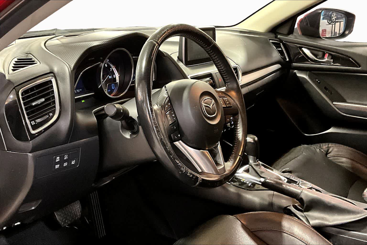 Used 2016 MAZDA MAZDA3 s Grand Touring w/ Technology Package FWD image 17