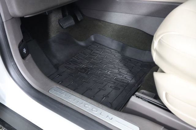 Used 2022 Lincoln Corsair Reserve w/ Equipment Group 201A AWD/4WD image 36