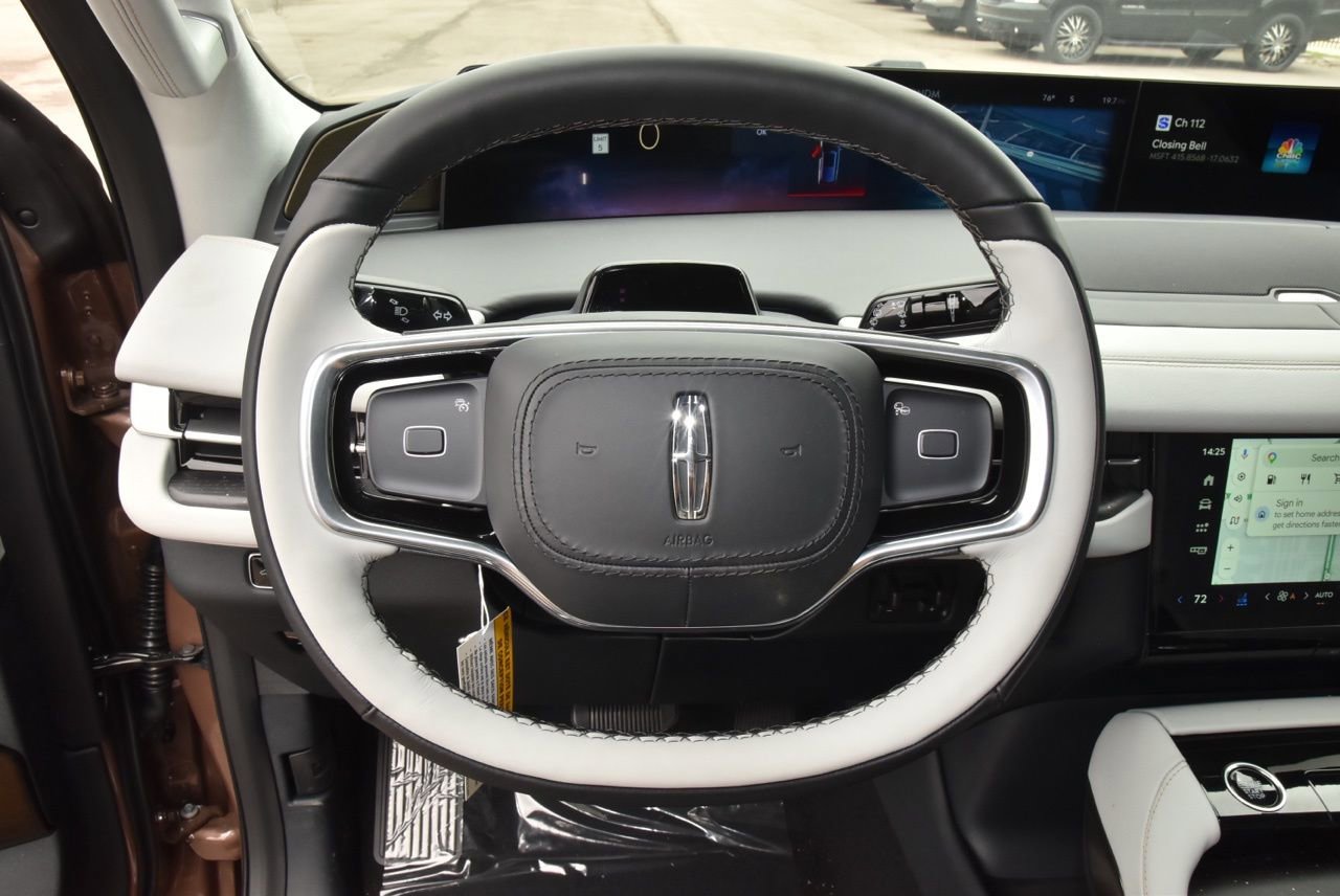 New 2026 Lincoln Navigator Black Label AWD/4WD image 24