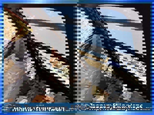 Used 2023 Cadillac XT4 Luxury w/ Cold Weather Package image 12