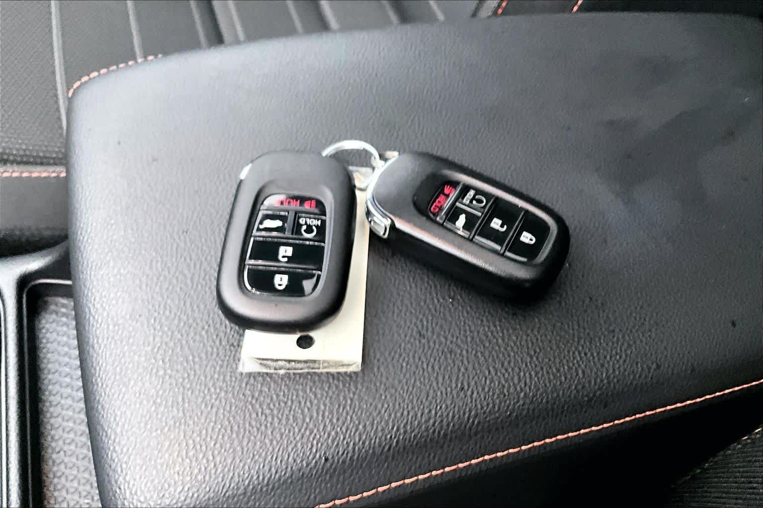 Used 2025 Honda CR-V Sport image 14
