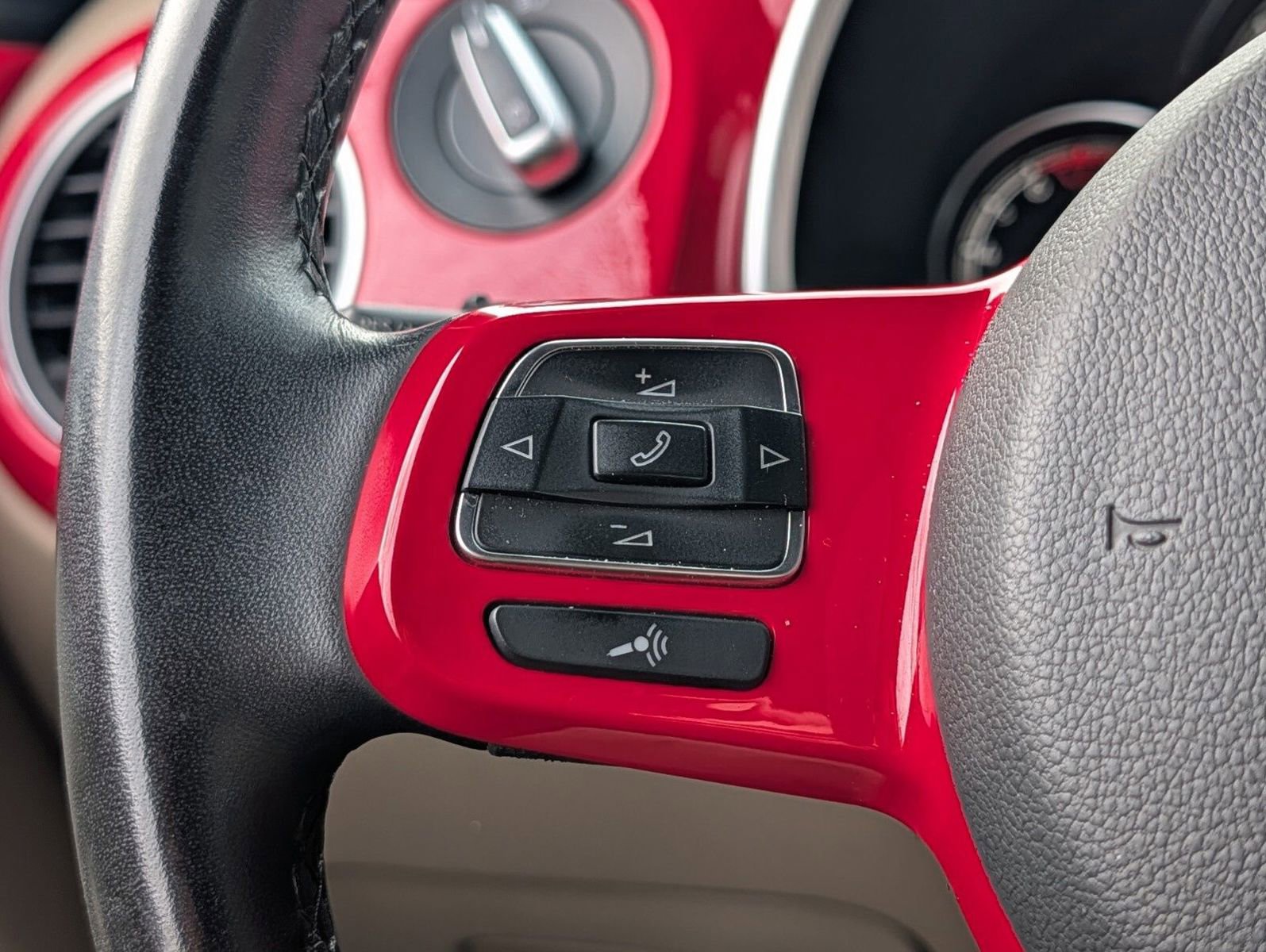 Used 2019 Volkswagen Beetle 2.0T image 28