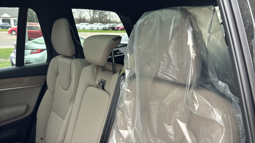 New 2026 Volvo XC90 B6 Plus w/ Protection Package Premier AWD/4WD image 28