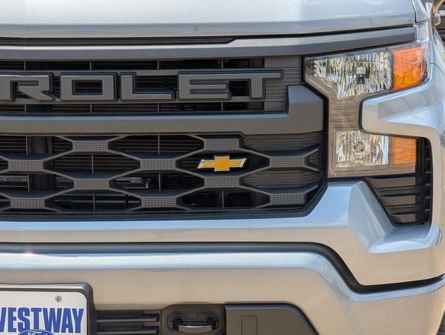 Used 2025 Chevrolet Silverado 1500 Custom RWD image 9
