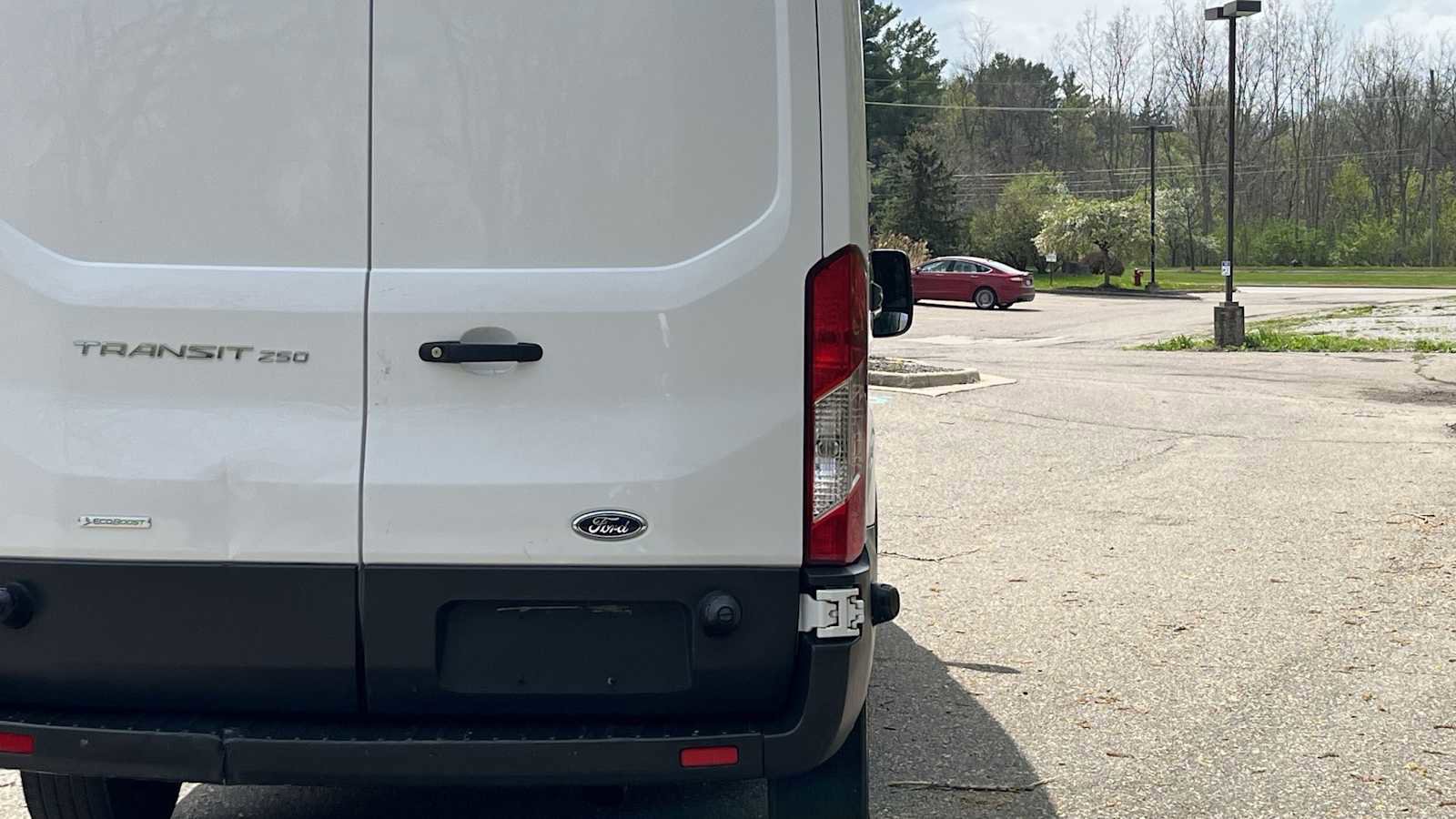 Used 2018 Ford Transit 250 148 Medium Roof RWD image 20