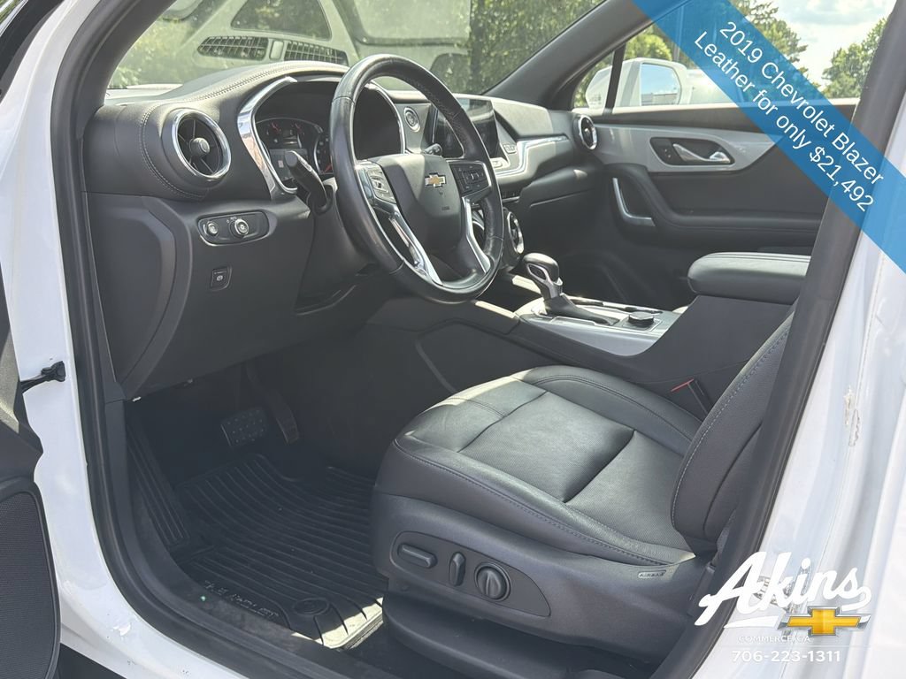 Certified 2019 Chevrolet Blazer LT w/ Sun and Wheels Package FWD image 14