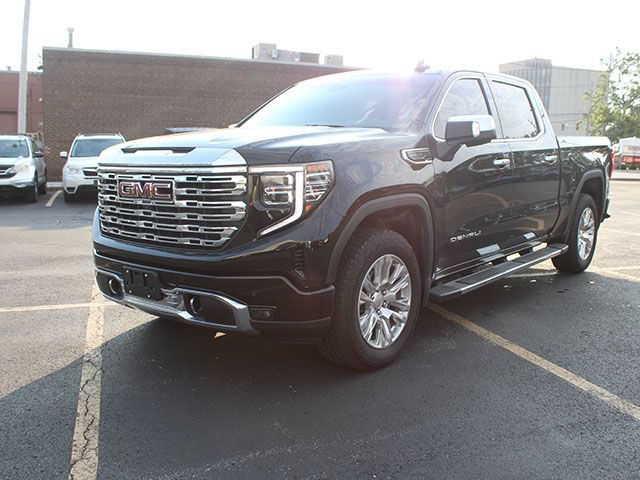Used 2025 GMC Sierra 1500 Denali AWD/4WD image 2