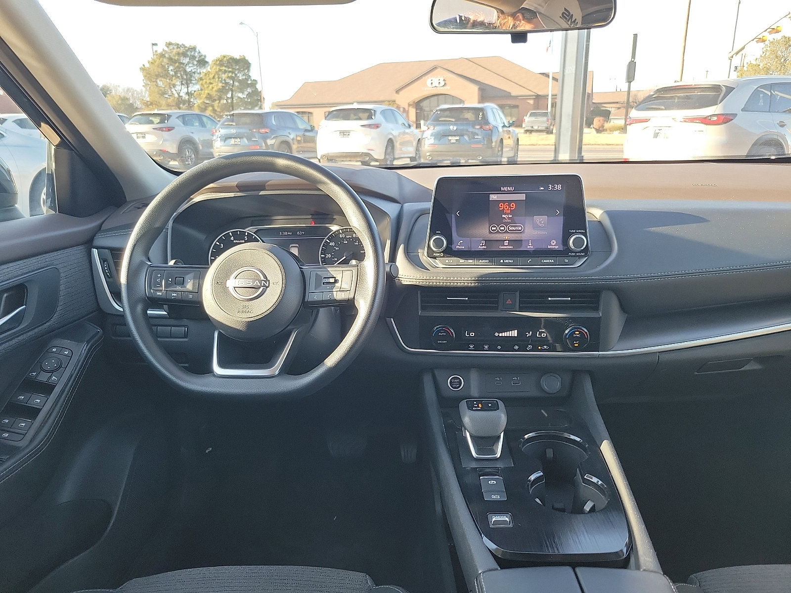 Used 2023 Nissan Rogue SV image 11