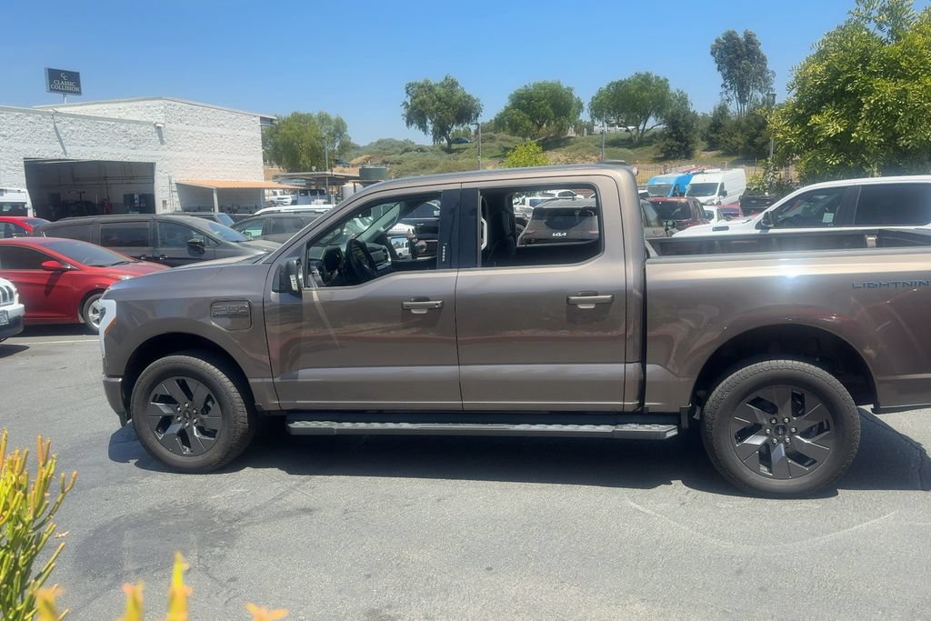 Used 2023 Ford F150 Lightning XLT w/ Equipment Group 312A High AWD/4WD image 9
