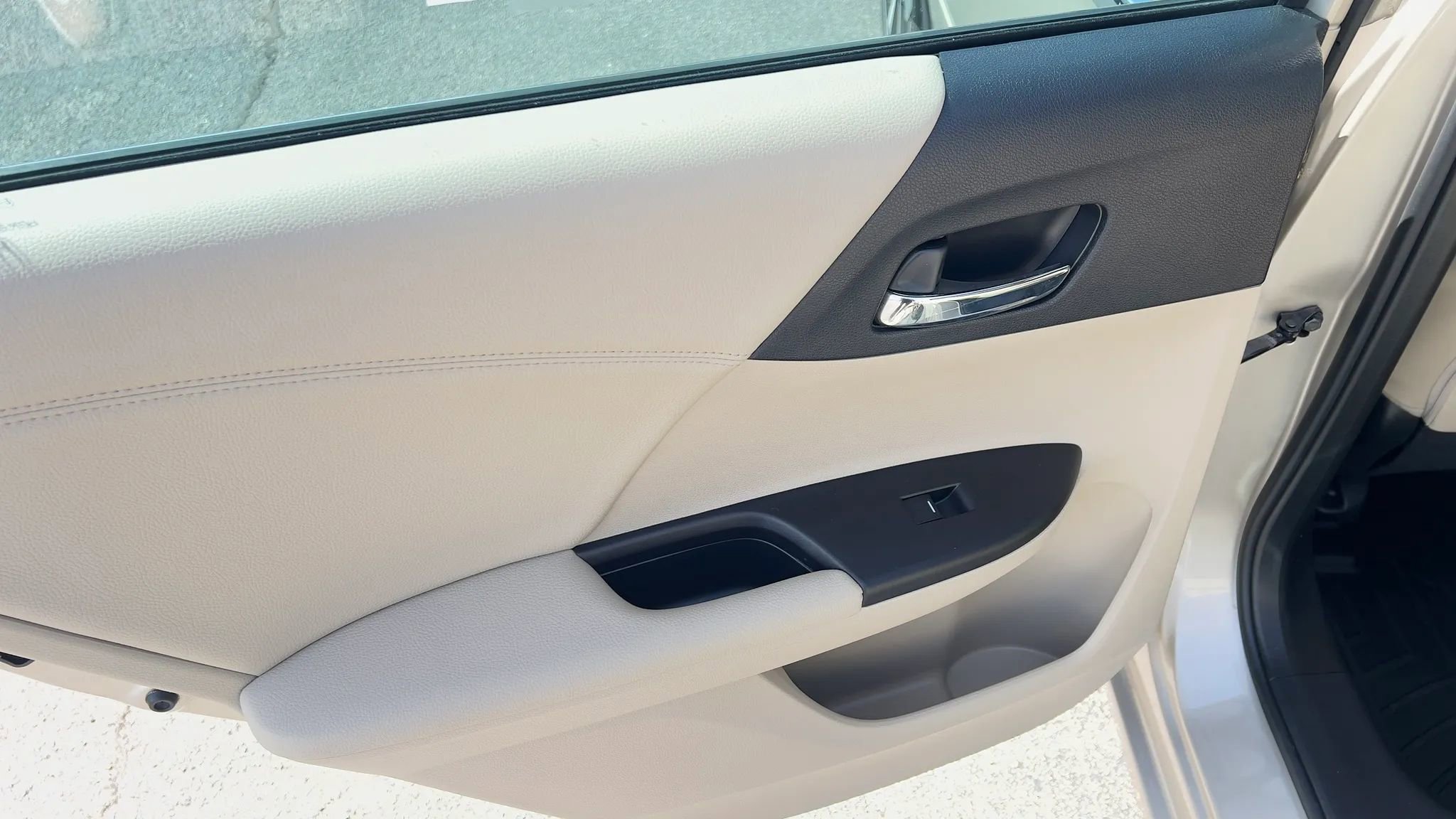 Used 2016 Honda Accord EX-L image 21