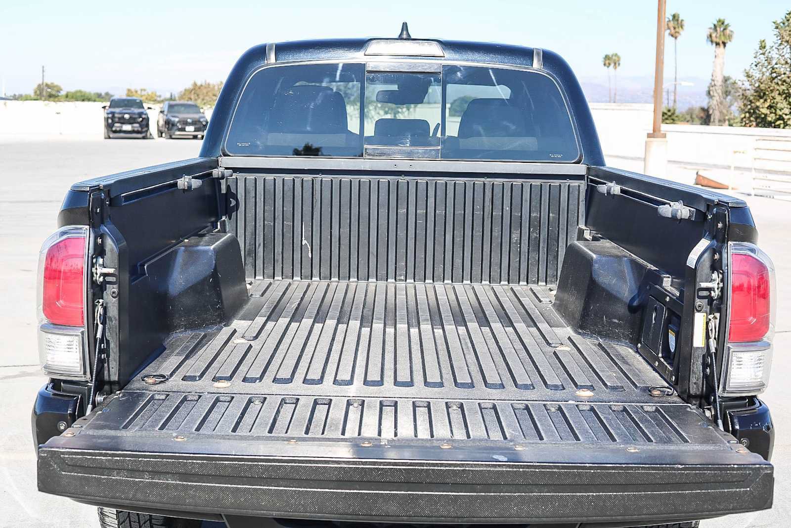Used 2022 Toyota Tacoma TRD Sport w/ Technology Package AWD/4WD image 25