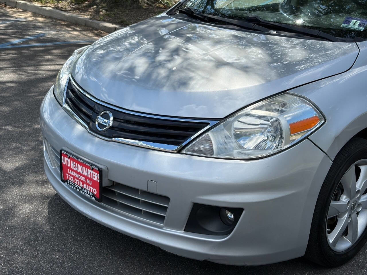 Used 2010 Nissan Versa SL w/ Premium Pkg image 14