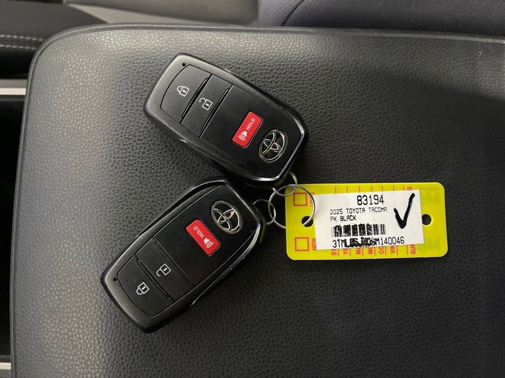 Certified 2025 Toyota Tacoma TRD Off-Road image 24