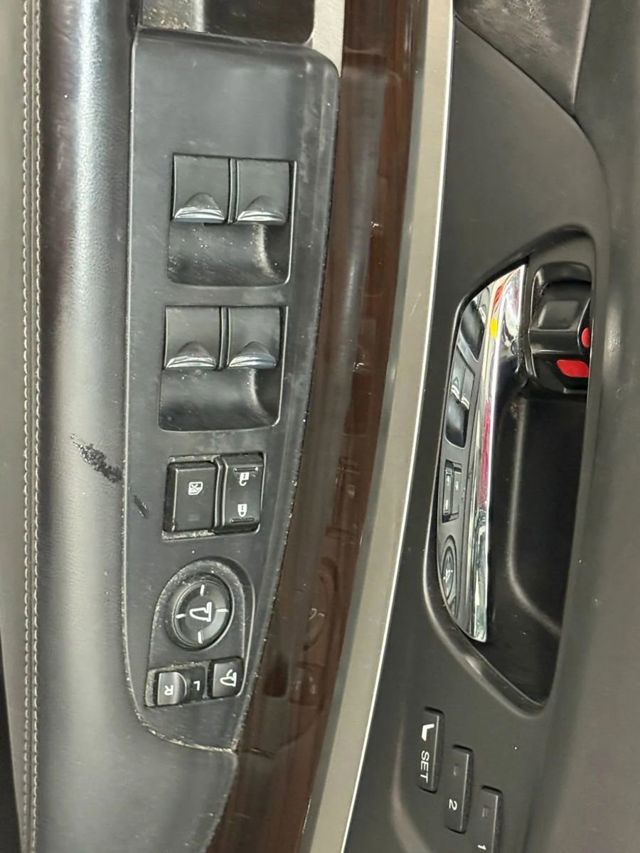 Used 2014 Acura RLX w/ Technology Package FWD image 25