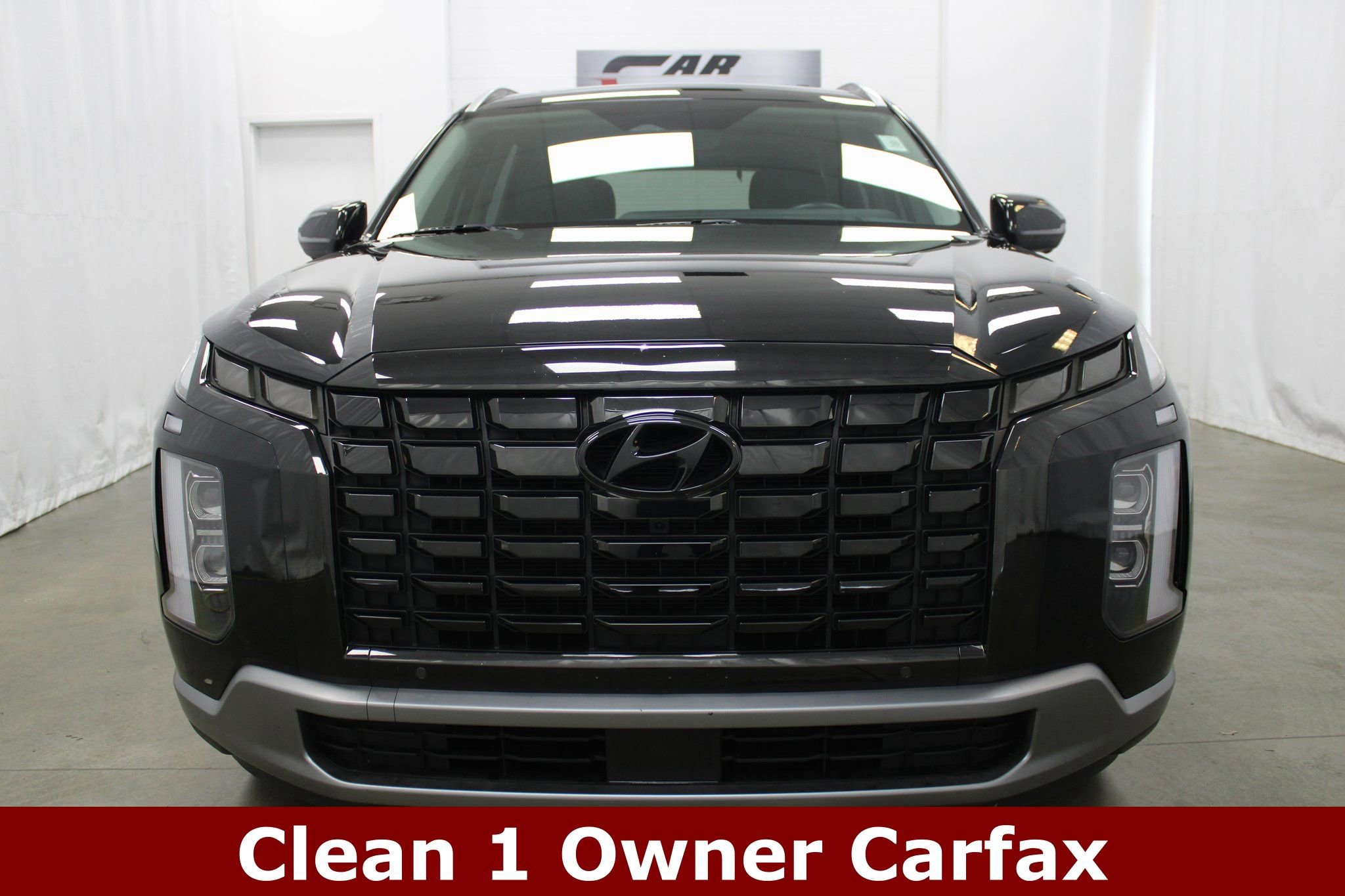Used 2023 Hyundai Palisade Limited w/ Cargo Package image 3