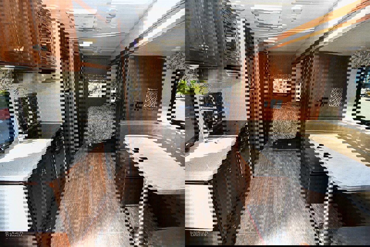 Used 2017 Mercedes-Benz Sprinter 3500 image 4