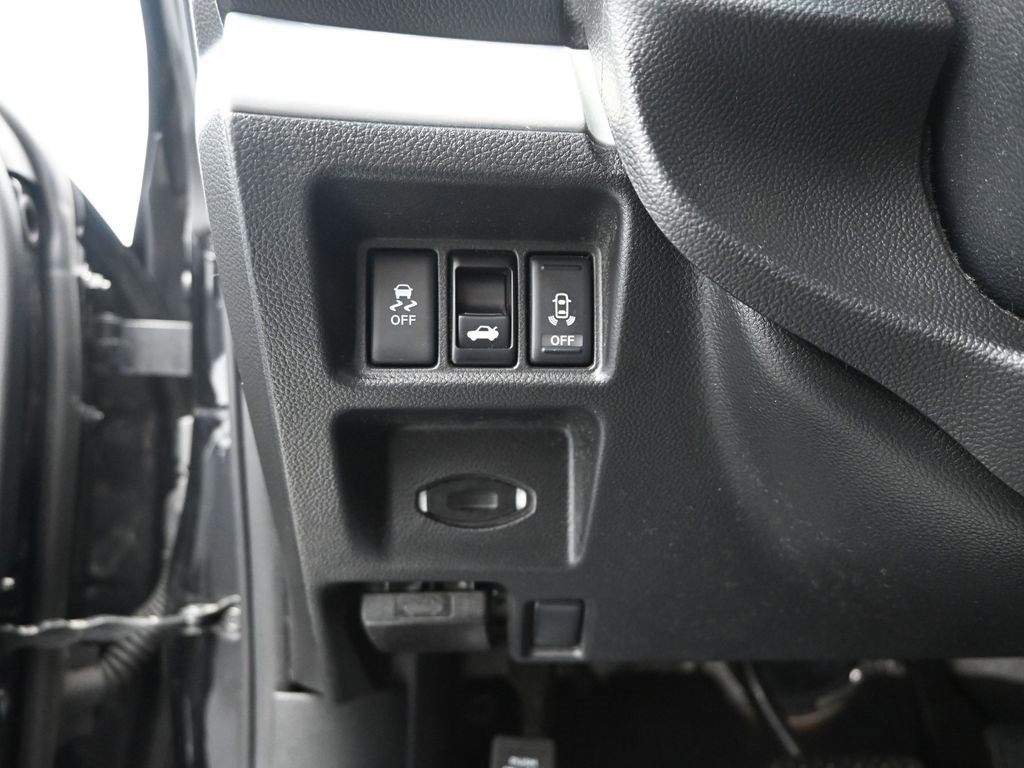 Used 2014 INFINITI Q60 Convertible w/ Premium Package image 34