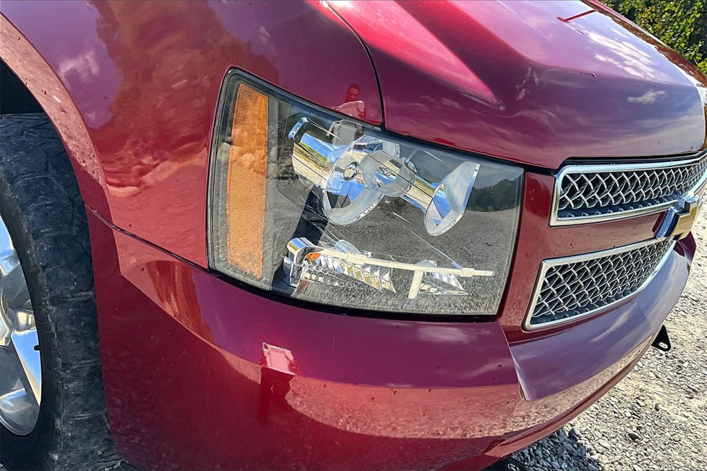 Used 2014 Chevrolet Suburban LTZ image 29