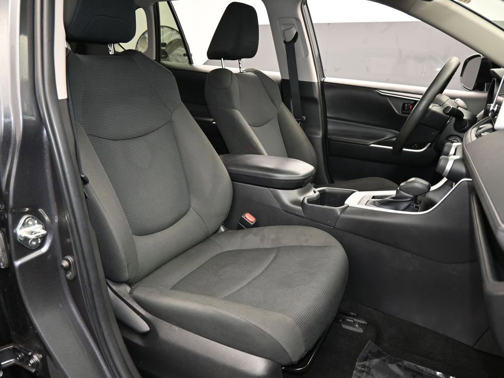 Used 2023 Toyota RAV4 LE image 38