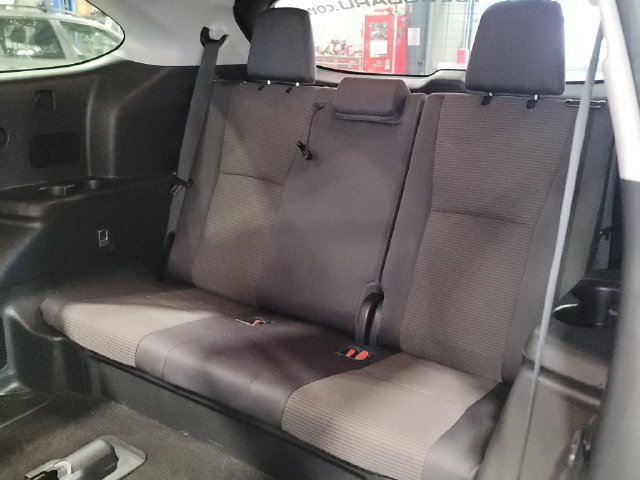 Used 2023 Toyota Highlander L FWD image 21