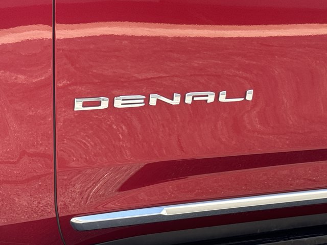 Used 2023 GMC Yukon Denali AWD/4WD image 18