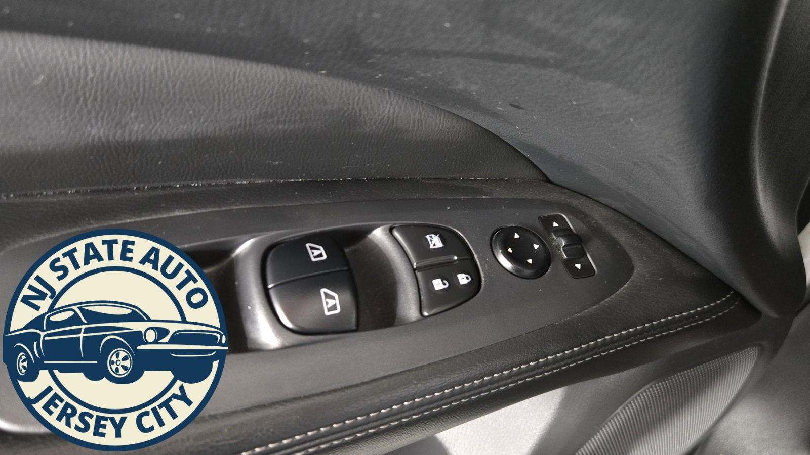 Used 2018 Nissan Pathfinder SL image 23