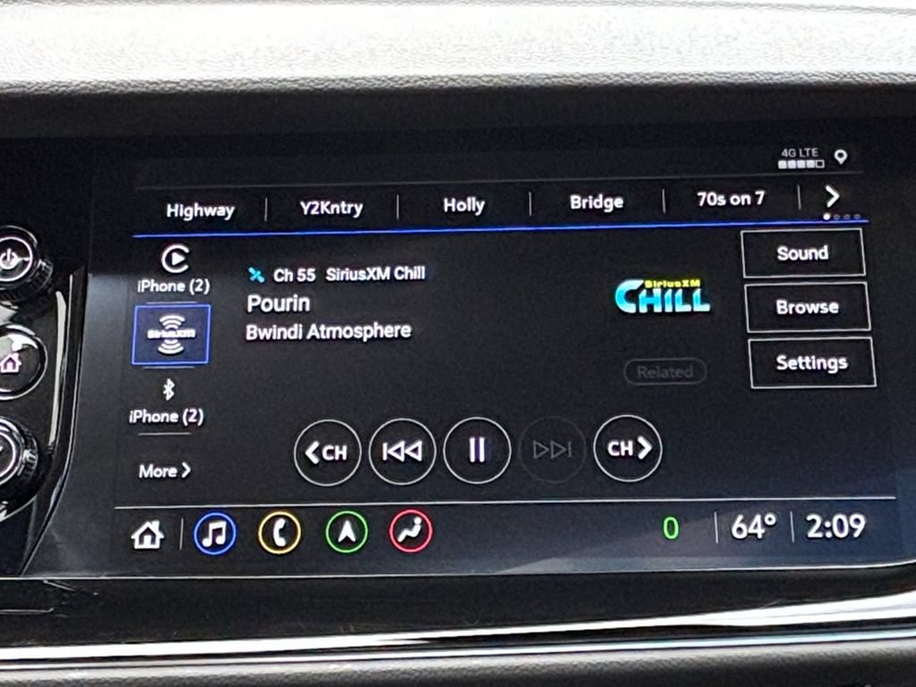 Used 2023 Buick Envision Avenir AWD/4WD image 20