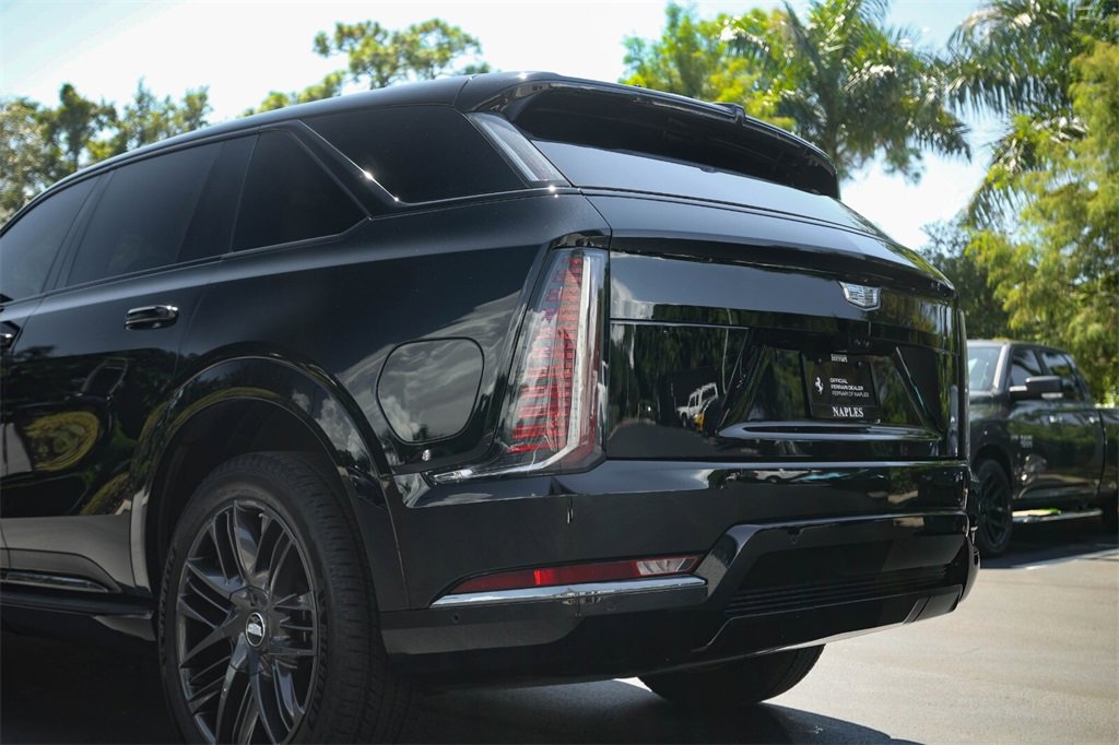 Used 2025 Cadillac Escalade IQ Sport 2 w/ LPO, ONYX Package image 14